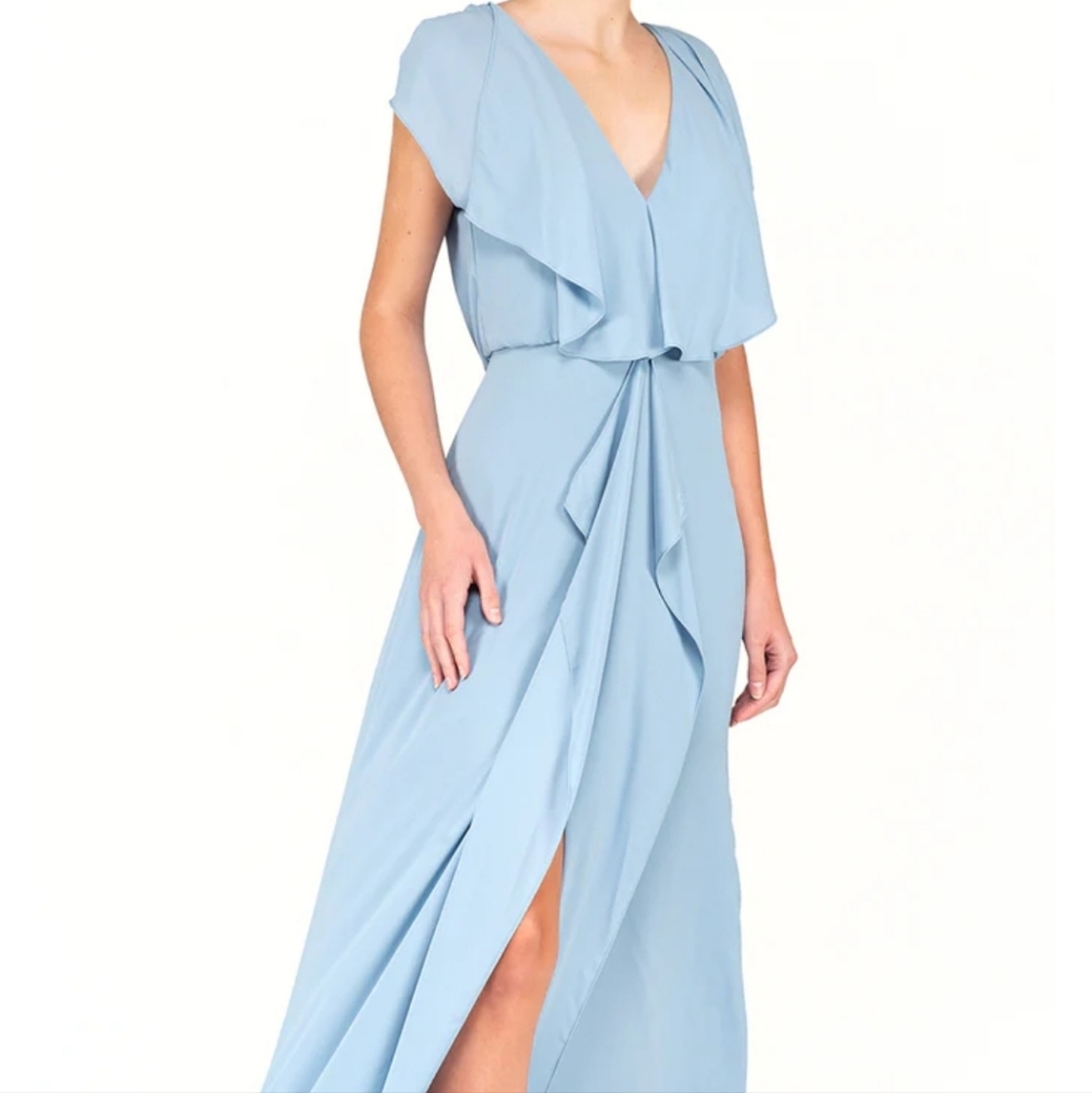 BCBGMaxAzria Evette Soft Blue Ruffled Chiffon Gown V-neck Front Slit‎ Sz 2